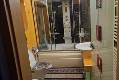 Apartament cu 3 camere în Zorilor