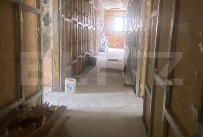 Spațiu comercial, de 350 mp, în Central - 14