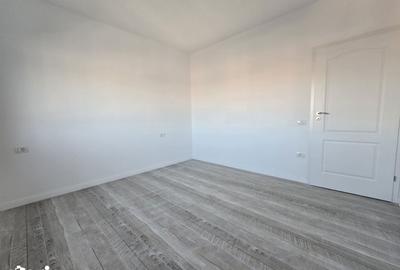 Apartament cu 3 camere în Micro 3 - 10