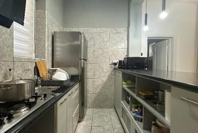 Casă cu 5 camere cu Teren 172 Mp în Central - 11