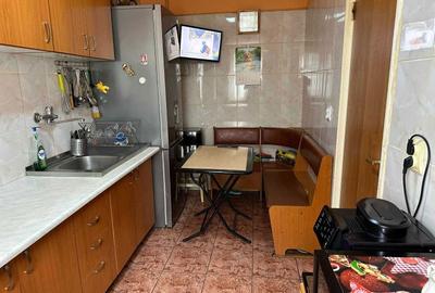 Apartament cu 3 camere decomandat în Drumul Taberei - 4
