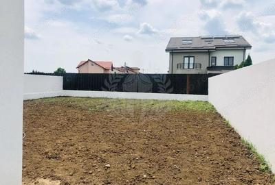 Casă cu Teren 500 Mp în Albert