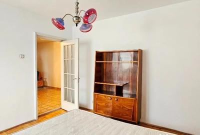 Apartament cu 2 camere decomandat în Precista