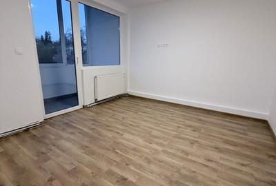 Apartament cu 2 camere decomandat în Cornișa - 5
