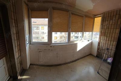 Apartament cu 3 camere decomandat în Bălcescu - 2