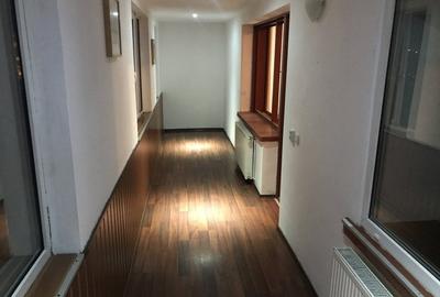 Apartament 4 camere cu priveliste deosebita zona Colinei - 2