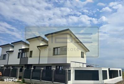Casă cu 4 camere cu Teren 450 Mp în Valea Ursului
