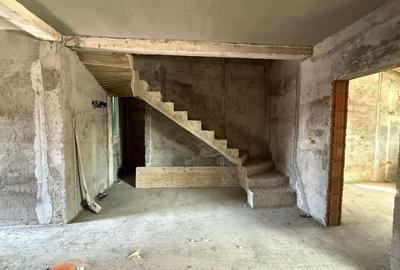 Duplex cu 4 camere cu Canalizare în Moșnița Nouă - 3