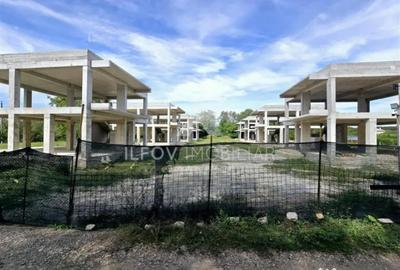 Teren de 3298 mp, în Odăi - 12