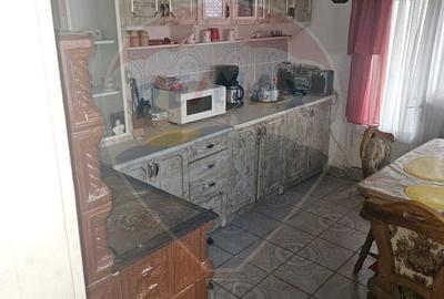 Casă cu 5 camere cu Teren 1958 Mp în Central - 4
