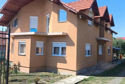 Casă cu 5 camere cu Teren 722 Mp în Central - 4