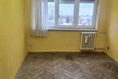 Apartament cu 3 camere decomandat în Valea Rosie - 1