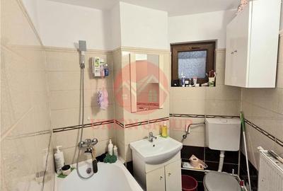 Apartament cu 3 camere, mobilat în Sud - 8