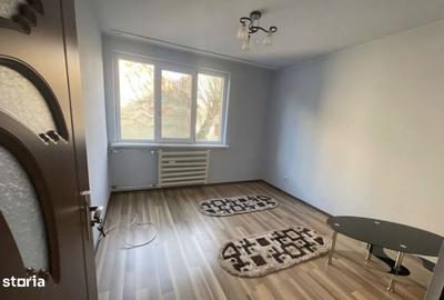 Apartament cu 2 camere semidecomandat în Calea București