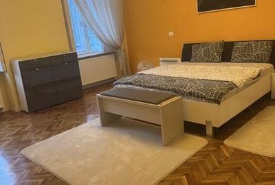 Apartament cu 3 camere în Central - 2