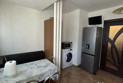 Apartament cu 3 camere semidecomandat în Berceni - 5