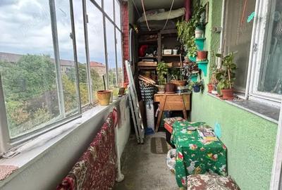 Apartament cu 2 camere nedecomandat în Rogerius