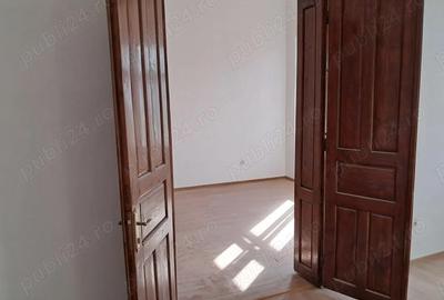 Spațiu comercial, de 60 mp, în Traian - 10