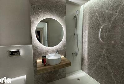 Apartament cu 3 camere în Central - 1