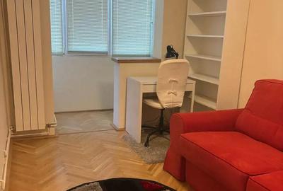 Apartament cu 3 camere decomandat în Central - 3