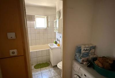 Apartament cu 3 camere decomandat în Micro 17 - 2