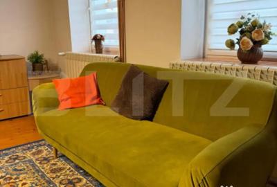 Casă cu 5 camere cu Teren 21111 Mp în Central