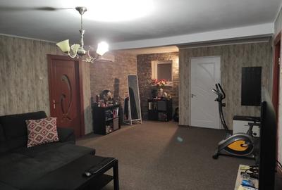 Casă individuală cu 9 camere cu Teren 432 Mp în Dristor - 4