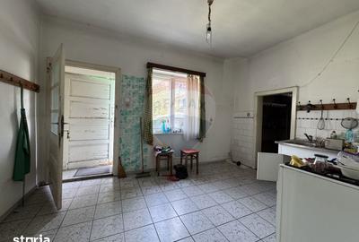 Casă cu 3 camere cu Teren 479 Mp în Central - 10