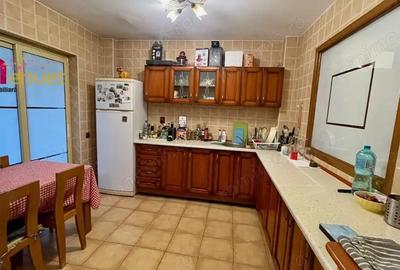 Apartament 4 camere,zona Ultracentrala,etaj 2 - 6