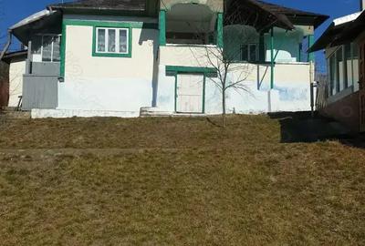 Vand casa zona submontana - 4