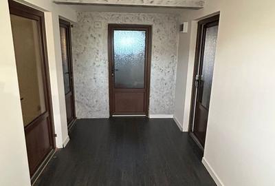 Casă cu 3 camere în Strejnicu - 1