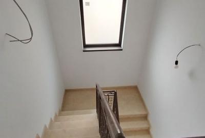 Casă cu 4 camere în Central - 11