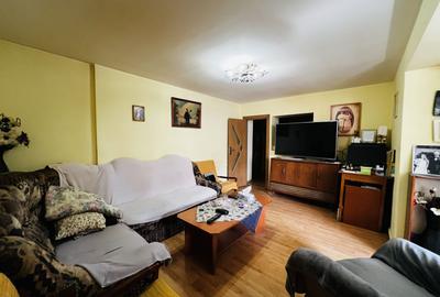 Casă individuală cu 6 camere cu Canalizare în Plopi - 3