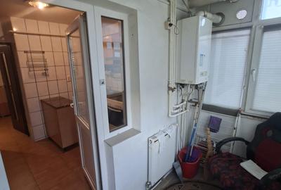 Apartament cu 3 camere decomandat, mobilat în Nicolina - 9