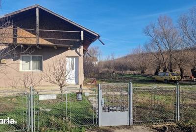 Casă cu 2 camere cu Teren 1000 Mp în Hotarele - 2