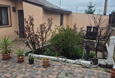 Casă cu 4 camere cu Canalizare în Năvodari - 2