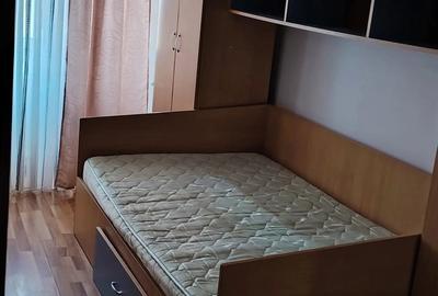 Apartament cu 4 camere decomandat în Micro 5 - 5