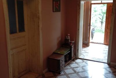 Casă individuală cu 5 camere în Bogdana