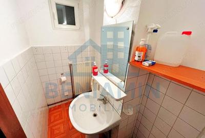 Apartament cu 3 camere decomandat în Craiovița Nouă - 2