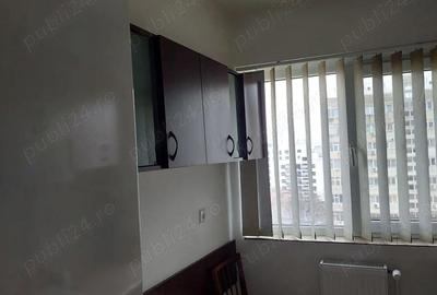 Apartament cu 3 camere semidecomandat în Central - 3