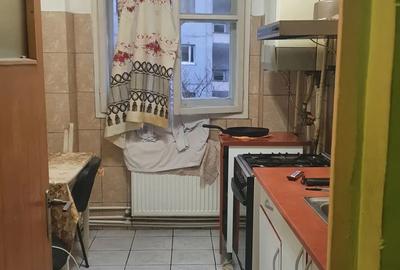 Apartament cu 2 camere decomandat în 1 Decembrie - 2