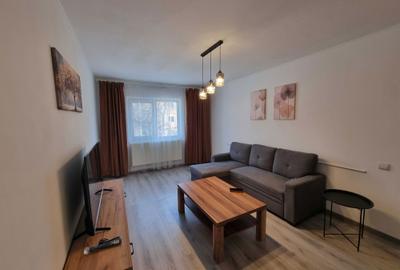 Apartament cu 2 camere decomandat, mobilat în Central