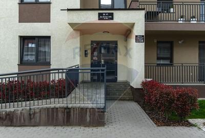 Apartament cu 3 camere decomandat, mobilat în Tractorul - 21