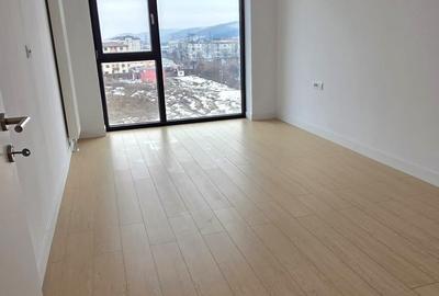 Apartament cu 2 camere decomandat în Podu Roș - 4