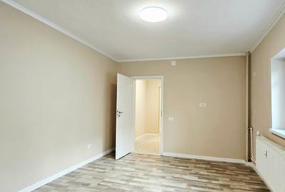 Apartament cu 3 camere decomandat în Apărătorii Patriei - 4