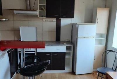 Închiriem garsonieră  zona Poarta 6  mobilată utilată 25 mp Închiriem garsonieră  zona Poarta 6  mobilată utilată 25 mp - 3