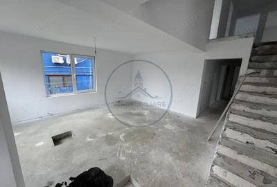 Casă cu 2 camere cu Teren 1500 Mp în Industrială - 12