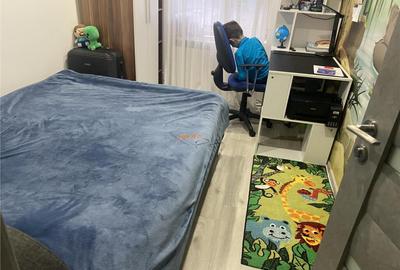 Apartament 3 camere, zona Liceul Economic -str Longinescu , - 13