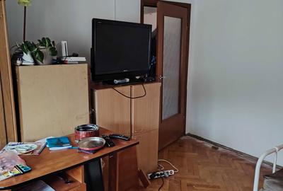 Apartament cu 3 camere decomandat în Girocului - 2