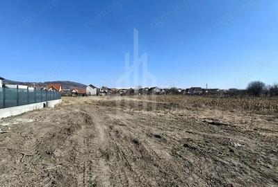 Teren de 435 mp, în Gușterița